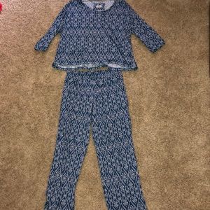 Ladies size Medium Lucky Brand Pajama set